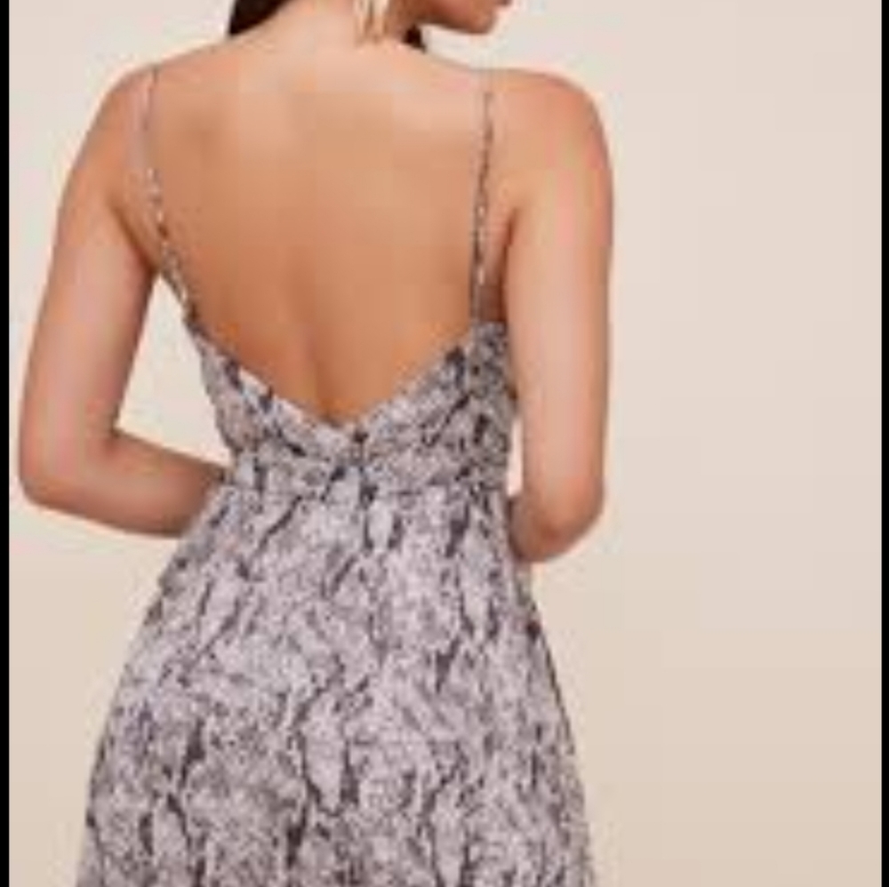 Astr The Label snake print maxi wrap dress size Medium - Picture 13 of 13